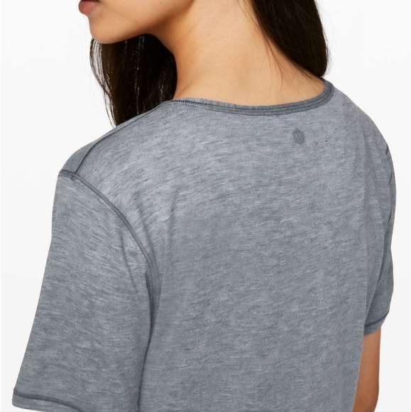 LULULEMON | DO IT DAILY SHORTSLEEVE - Picture 9 of 11